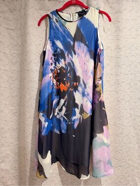 Abstract Floral Sleeveless Shift Dress in Blue and Black